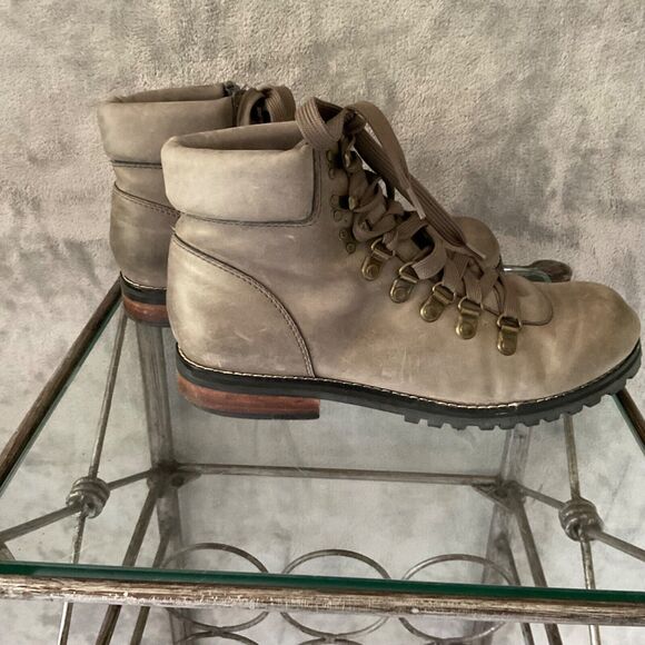 Eddie Bauer Leather Boots women’s size 7.5 Hiking Camping Gray Lace Up Padded - Picture 1 of 14